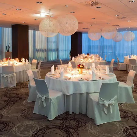 Doubletree By Hilton Hotel Koszyce