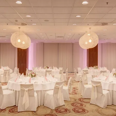 Doubletree By Hilton