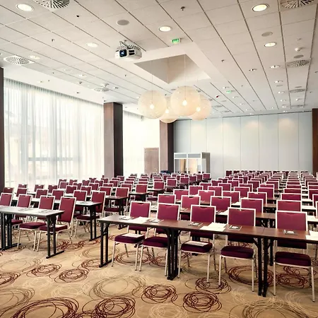 מלון Doubletree By Hilton 4*