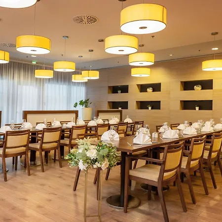 מלון Doubletree By Hilton