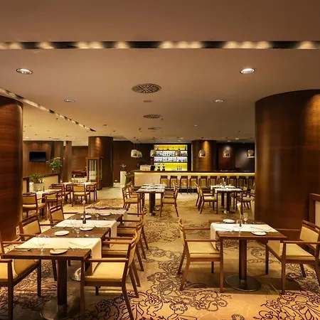 Doubletree By Hilton Готель