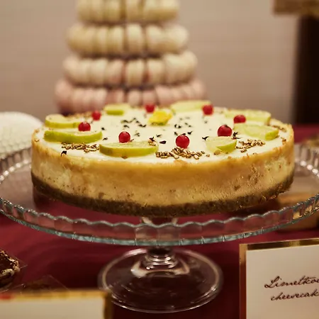 Doubletree By Hilton מלון