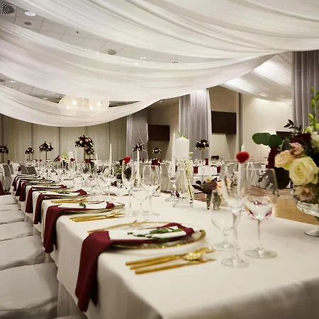 Doubletree By Hilton מלון