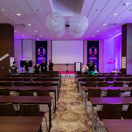 מלון Doubletree By Hilton