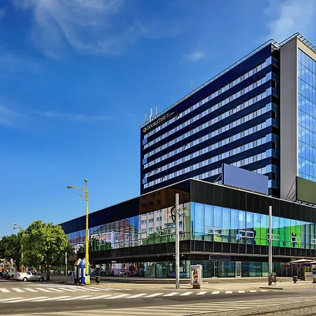 Doubletree By Hilton מלון