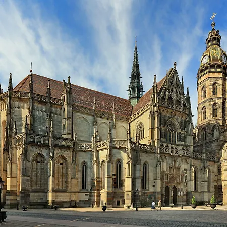 מלון Doubletree By Hilton