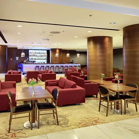 Doubletree By Hilton קושיצה
