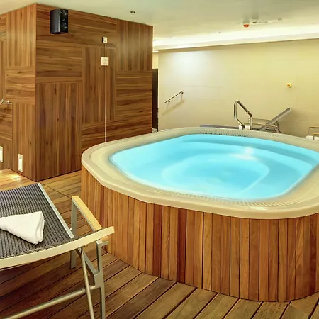 Doubletree By Hilton 4*