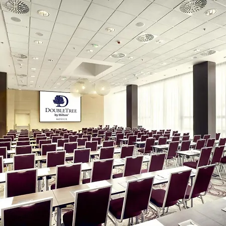 Готель Doubletree By Hilton 4*