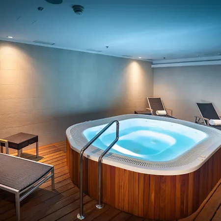 Готель Doubletree By Hilton Кошице